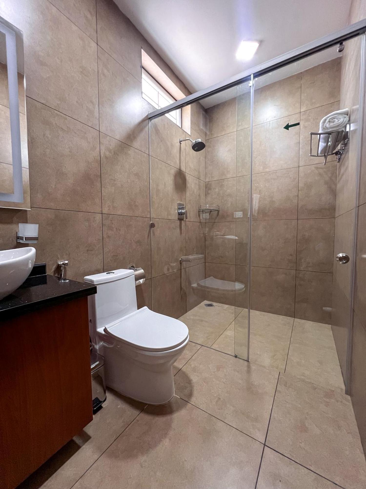 Cloudy Court Resort Идуки Екстериор снимка