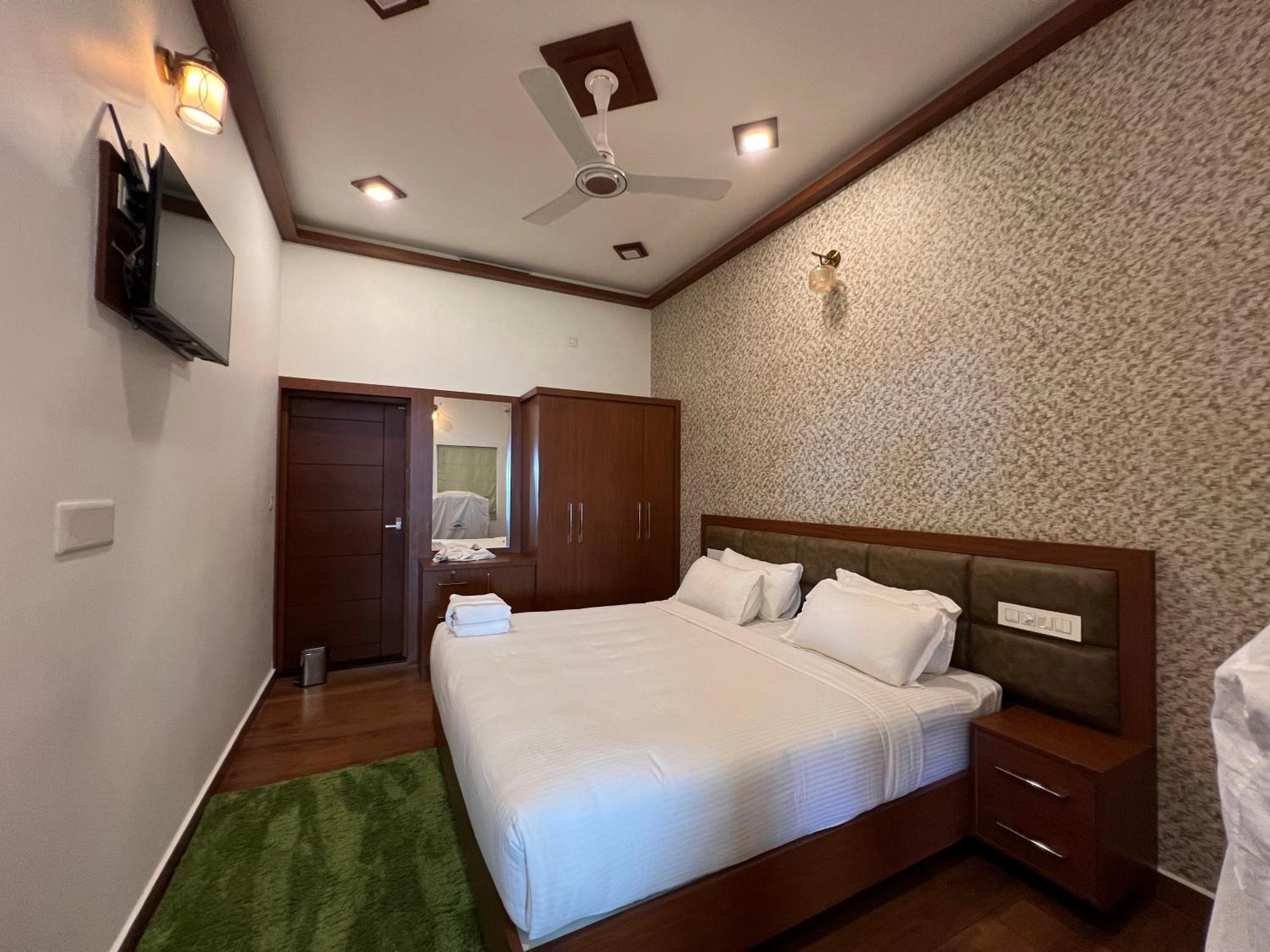 Cloudy Court Resort Идуки Екстериор снимка